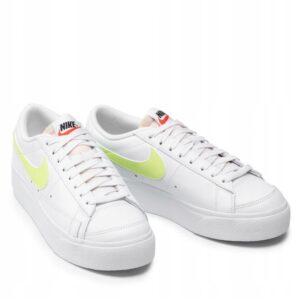 NK1251. Buty Nike BLAZER LOW PLATFORM DJ0292-102