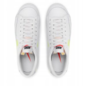 NK1251. Buty Nike BLAZER LOW PLATFORM DJ0292-102