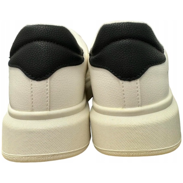 Multioutlet - Buty Pull &Amp; Bear R43