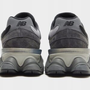 Buty New Balance U9060BLK R44