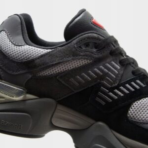 Buty New Balance U9060BLK R44