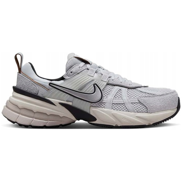 Najlepszy Outlet W Warszawie Multioutlet - Damskie Buty Sportowe Nike V2K Run W R.40