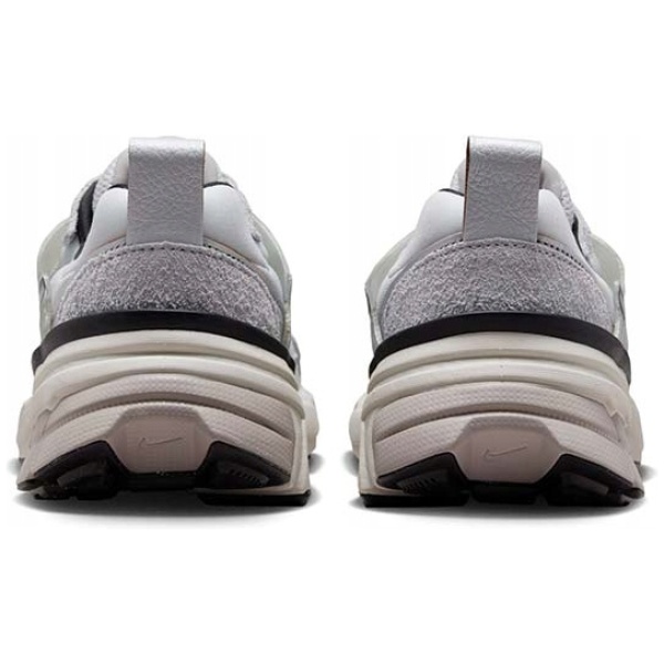 Najlepszy Outlet W Warszawie Multioutlet - Damskie Buty Sportowe Nike V2K Run W R.40